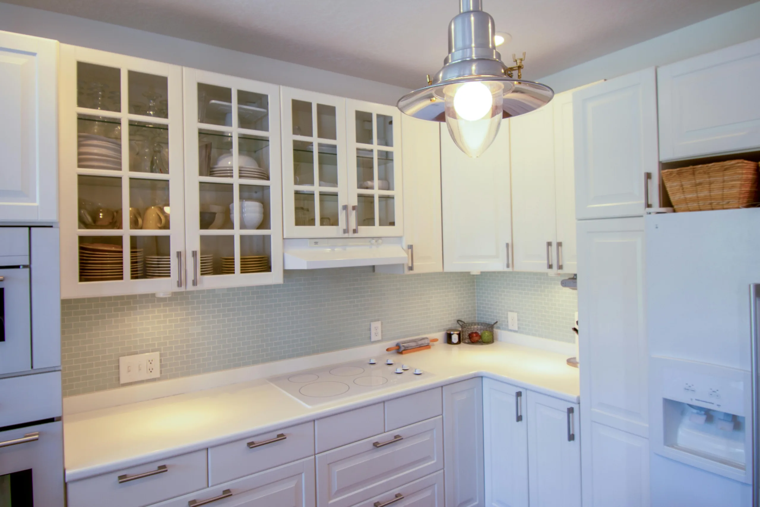 10 Stylish Glass Kitchen Cabinet Doors That Will Transform Your Space