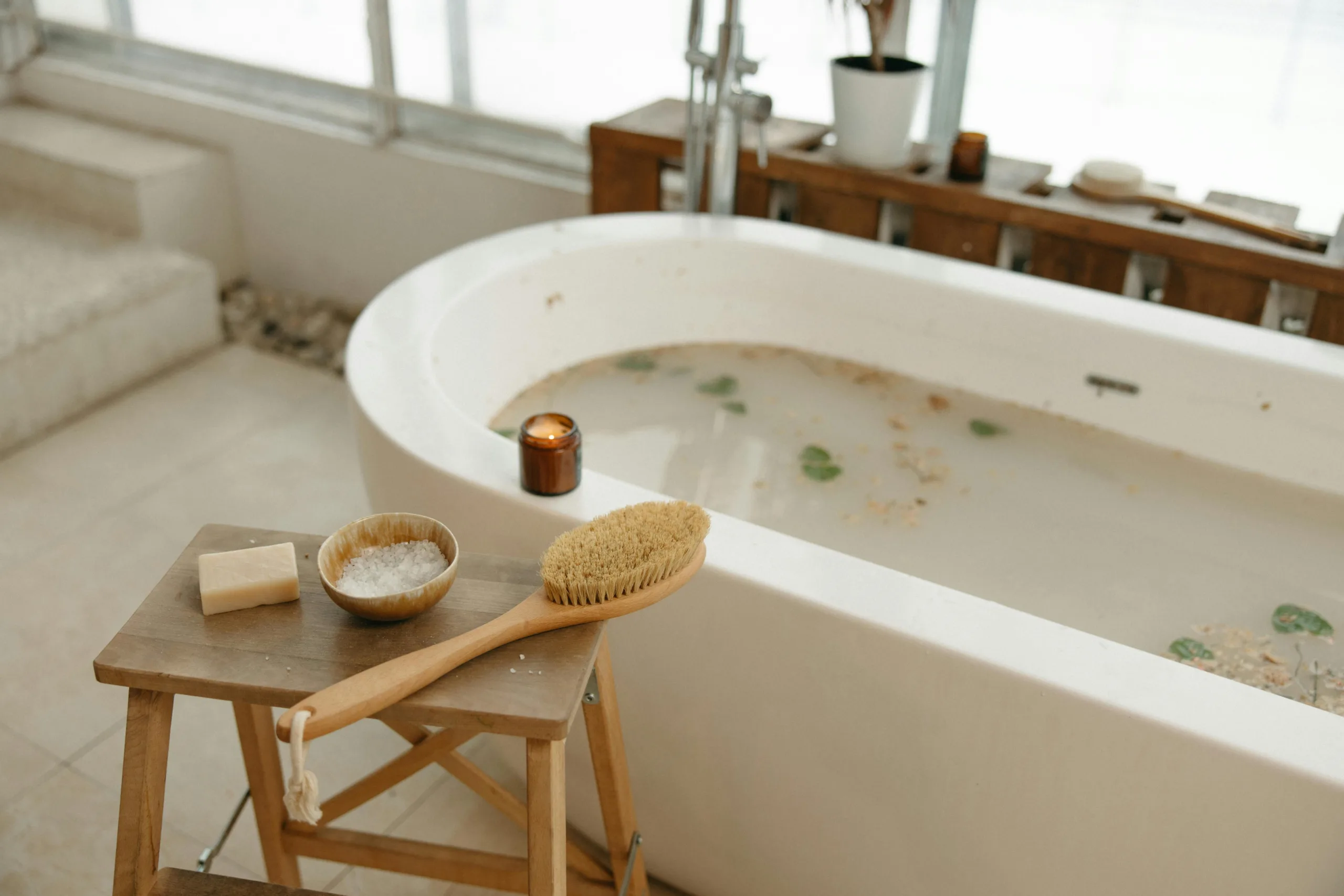 Modern garden tub