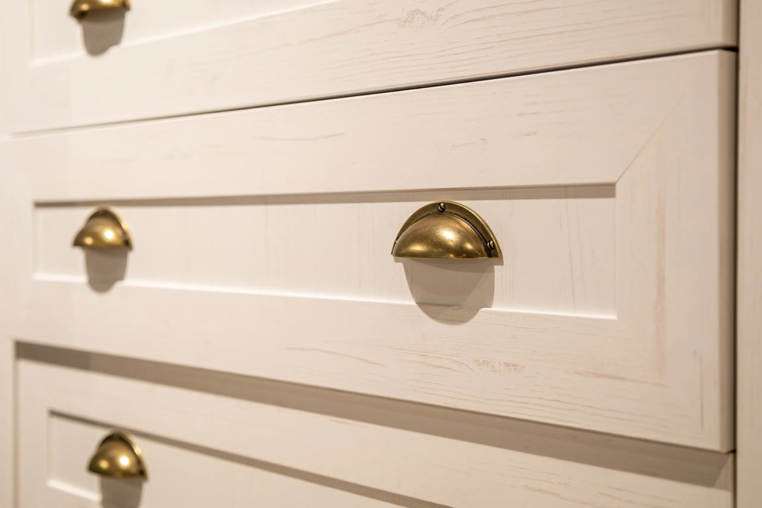 brushed-nickel-cabinet-knobs