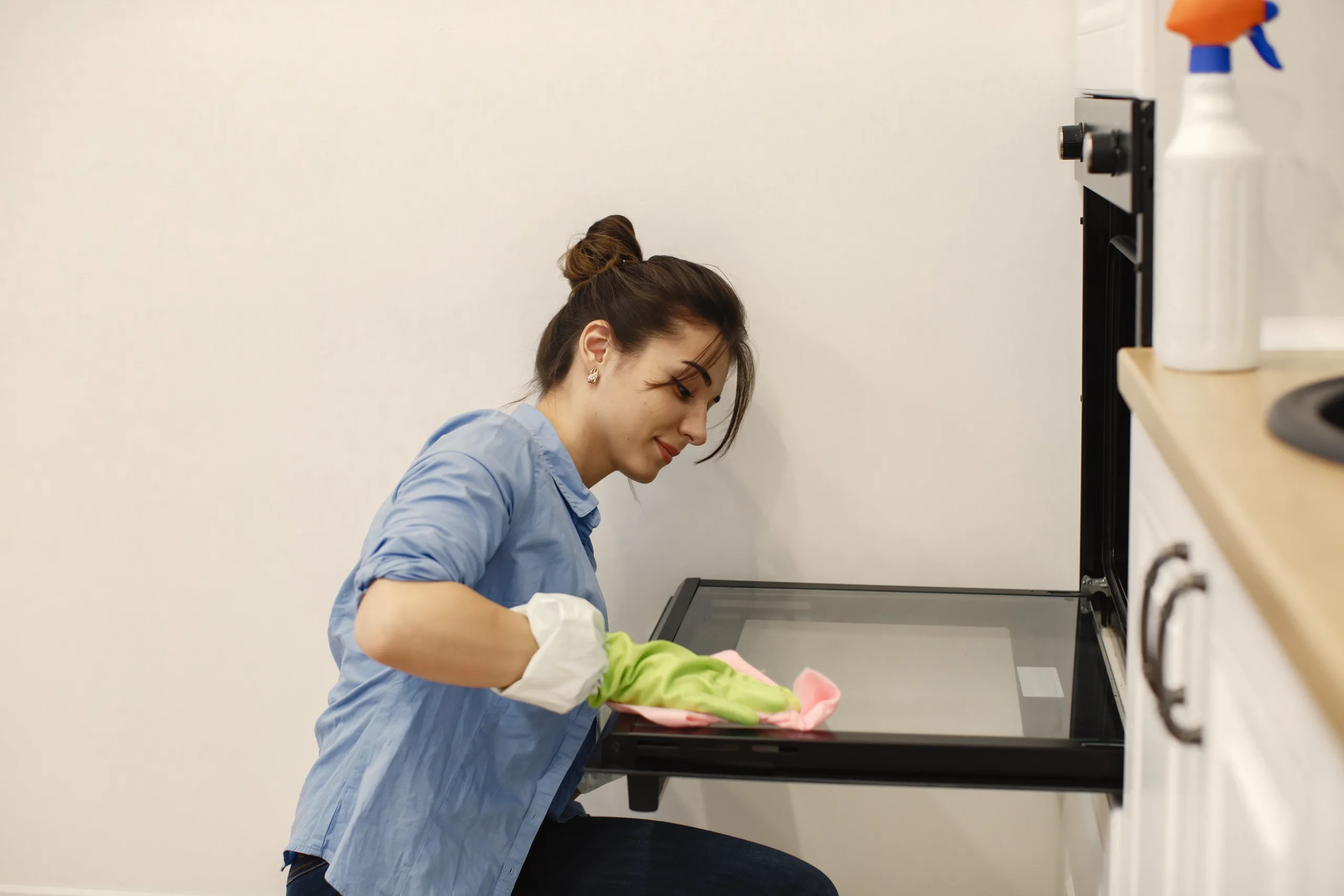 how to clean oven glass
