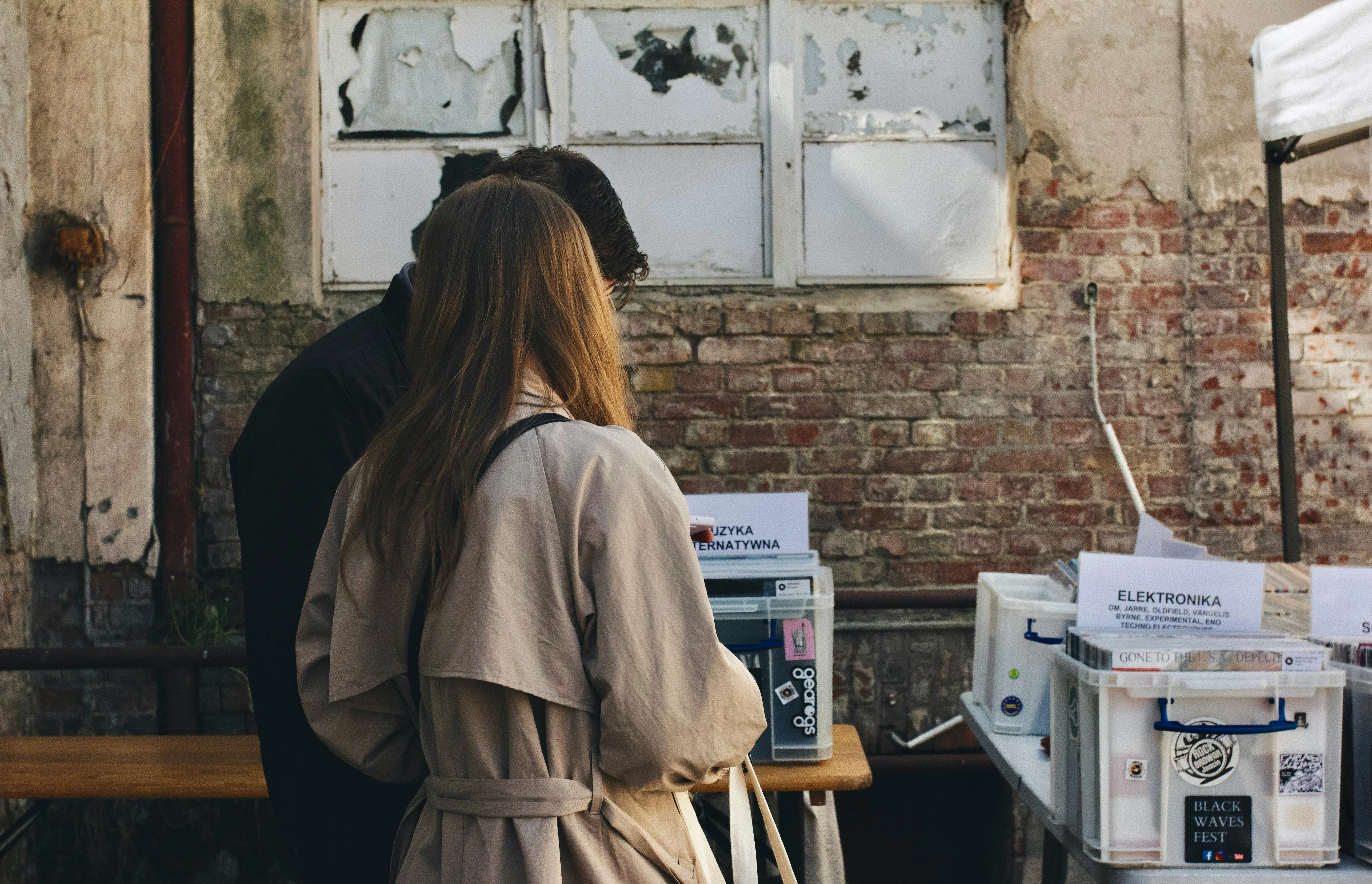 vinyl fence replacement boards A couple browsing vintage vinyl records at an outdoor market in Szczecin, Poland.