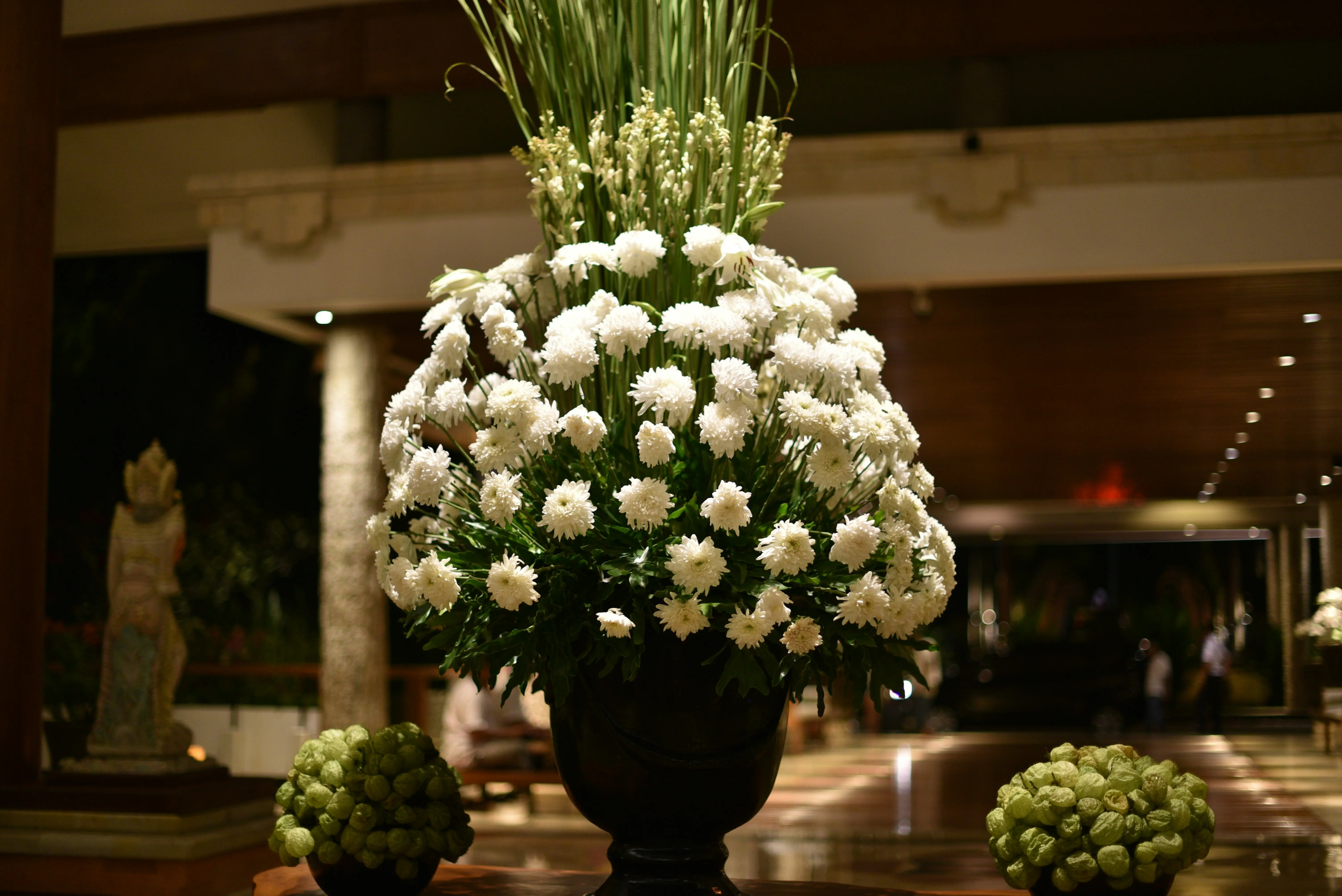 Large Bouquet : 7 Stunning Options for Joyful Gifting