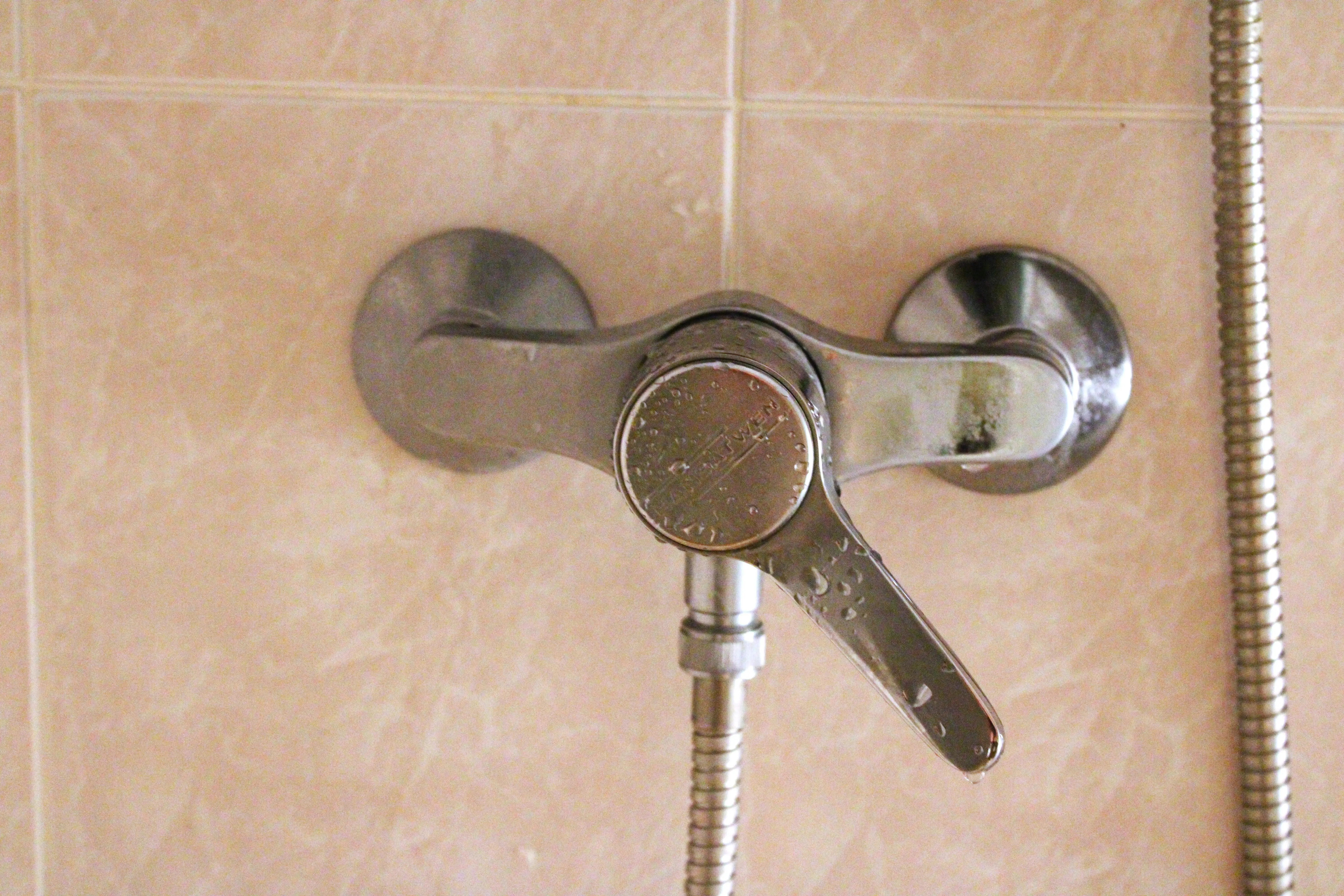 Cost to Replace Shower Valve : 5 Key Factors !