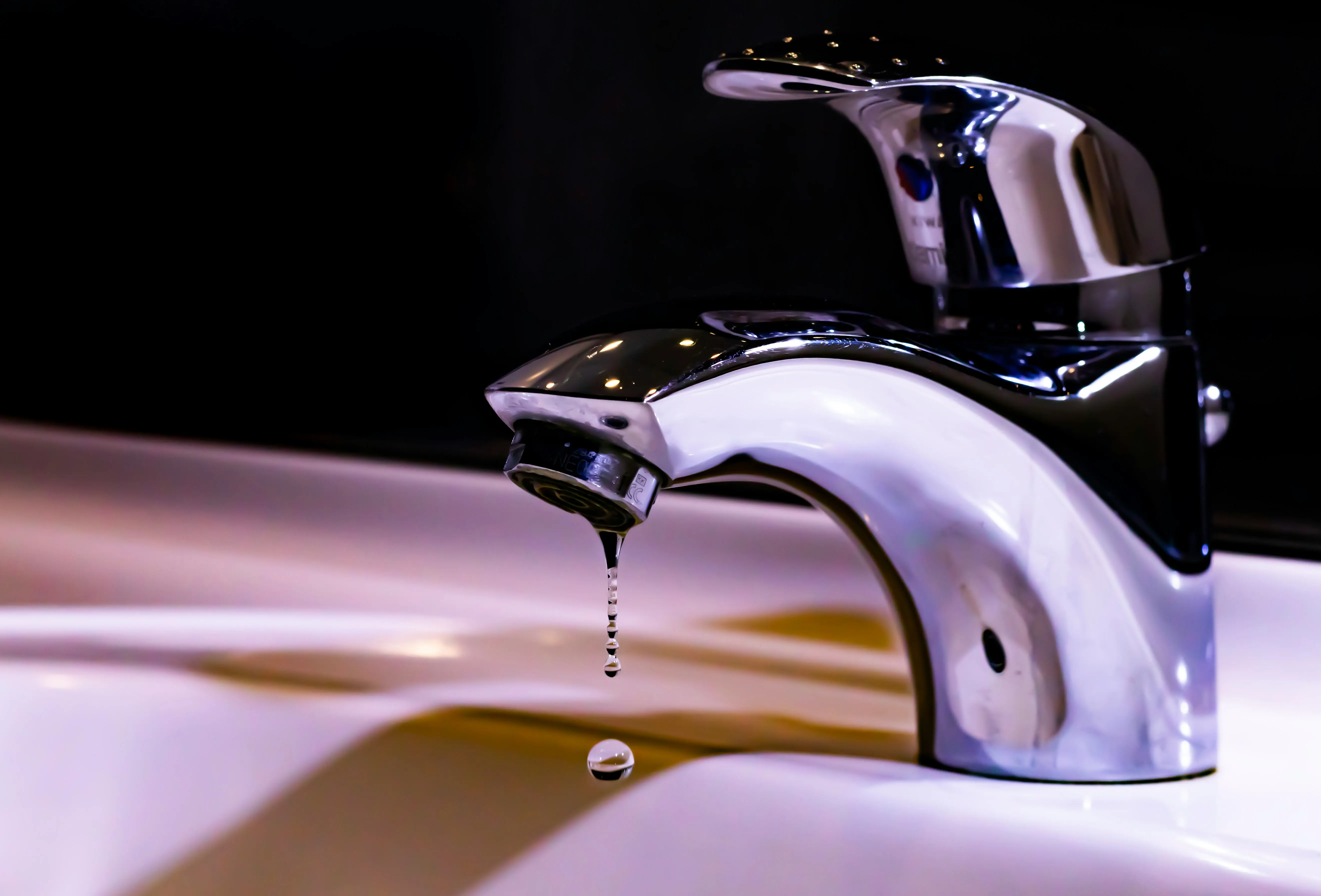 How to Fix a Leaky Faucet Single Handle : 5 Easy Steps
