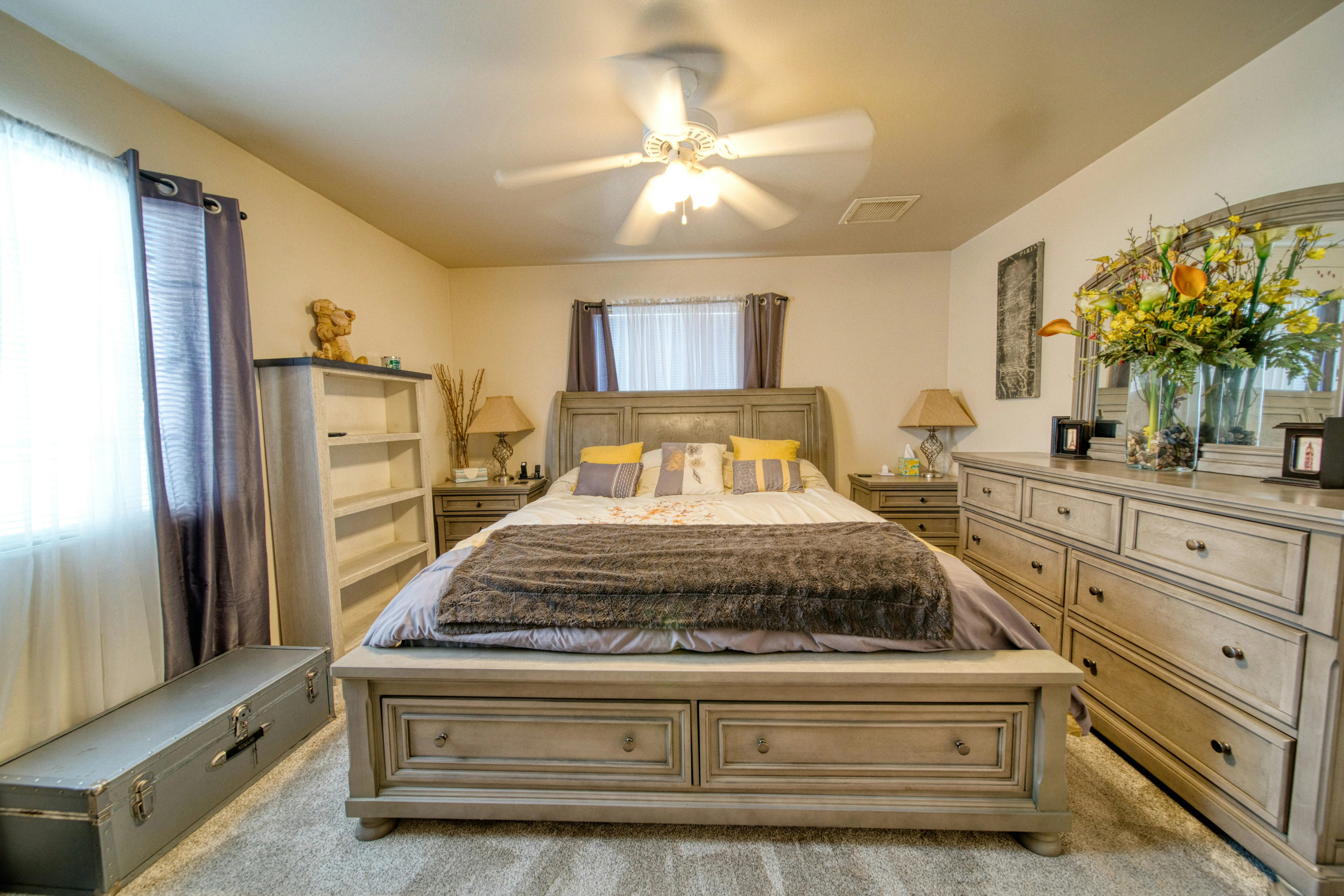 King Platform Bed with Storage : 5 Amazing Finds !