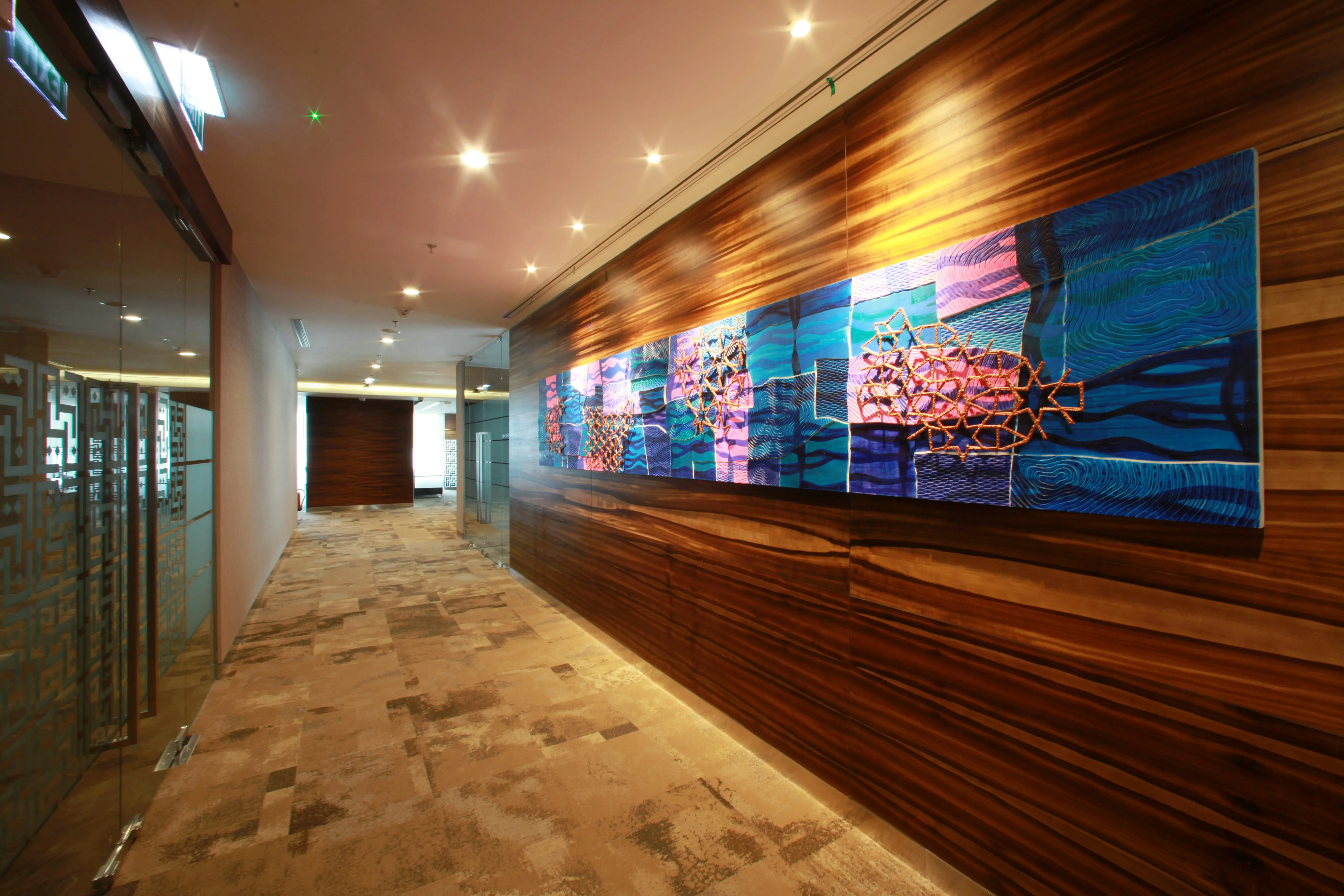 Hallway Art : 7 Transformative Ideas for 2024