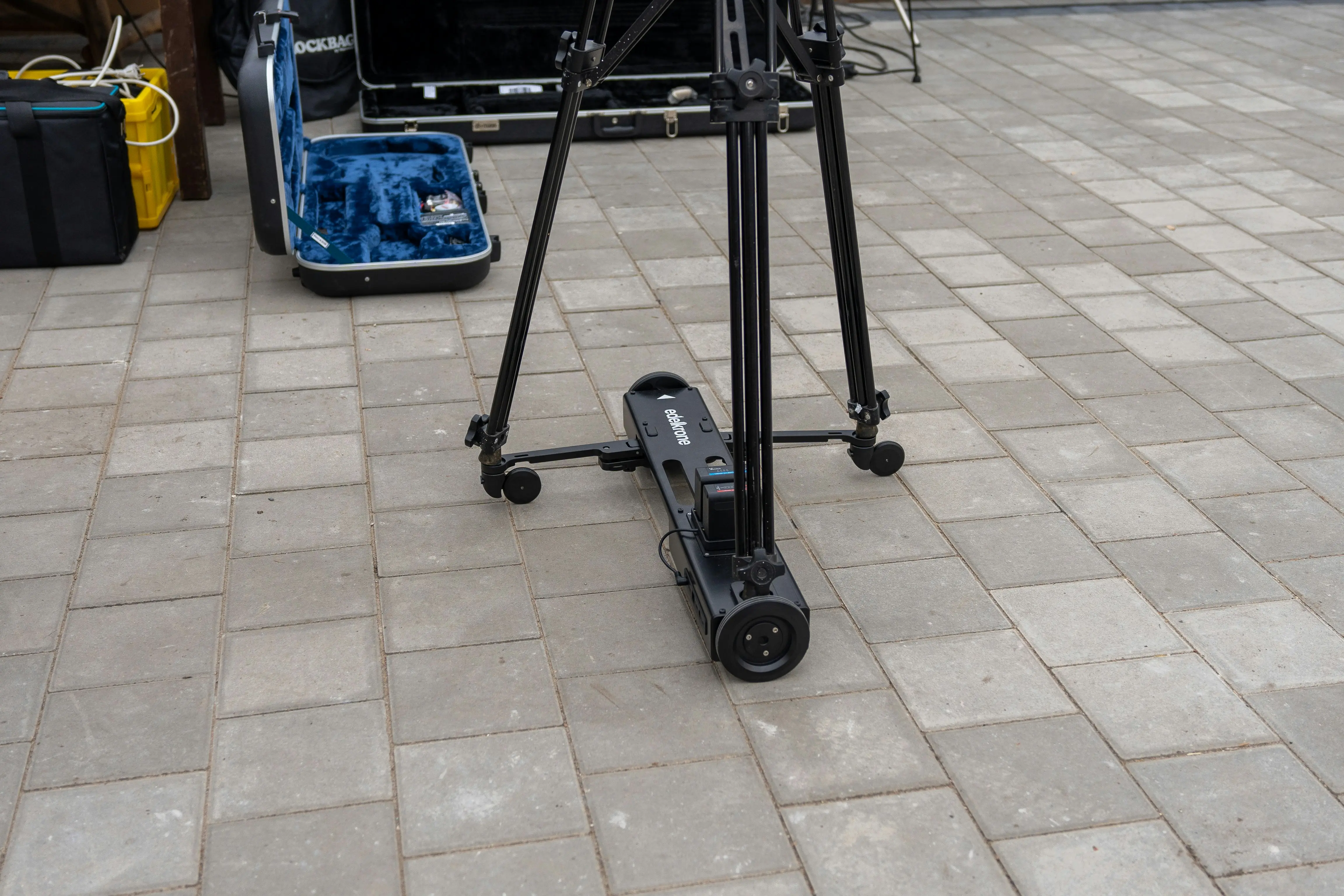 Tile Floor Scrubber Machine : Unbeatable Clean in 3 Steps !