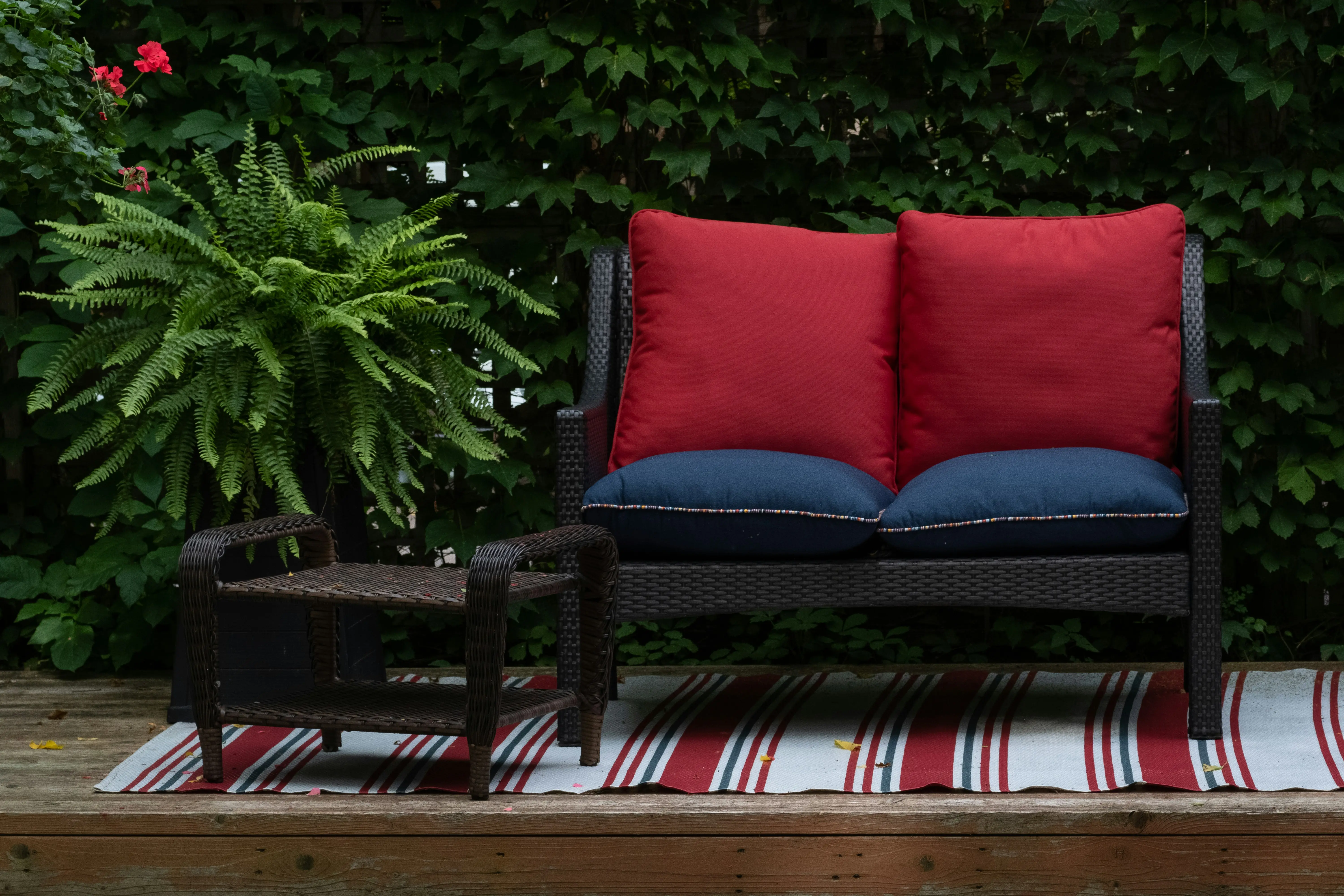 Outdoor Runner Rug : 7 Amazing Styles for Your Patio !