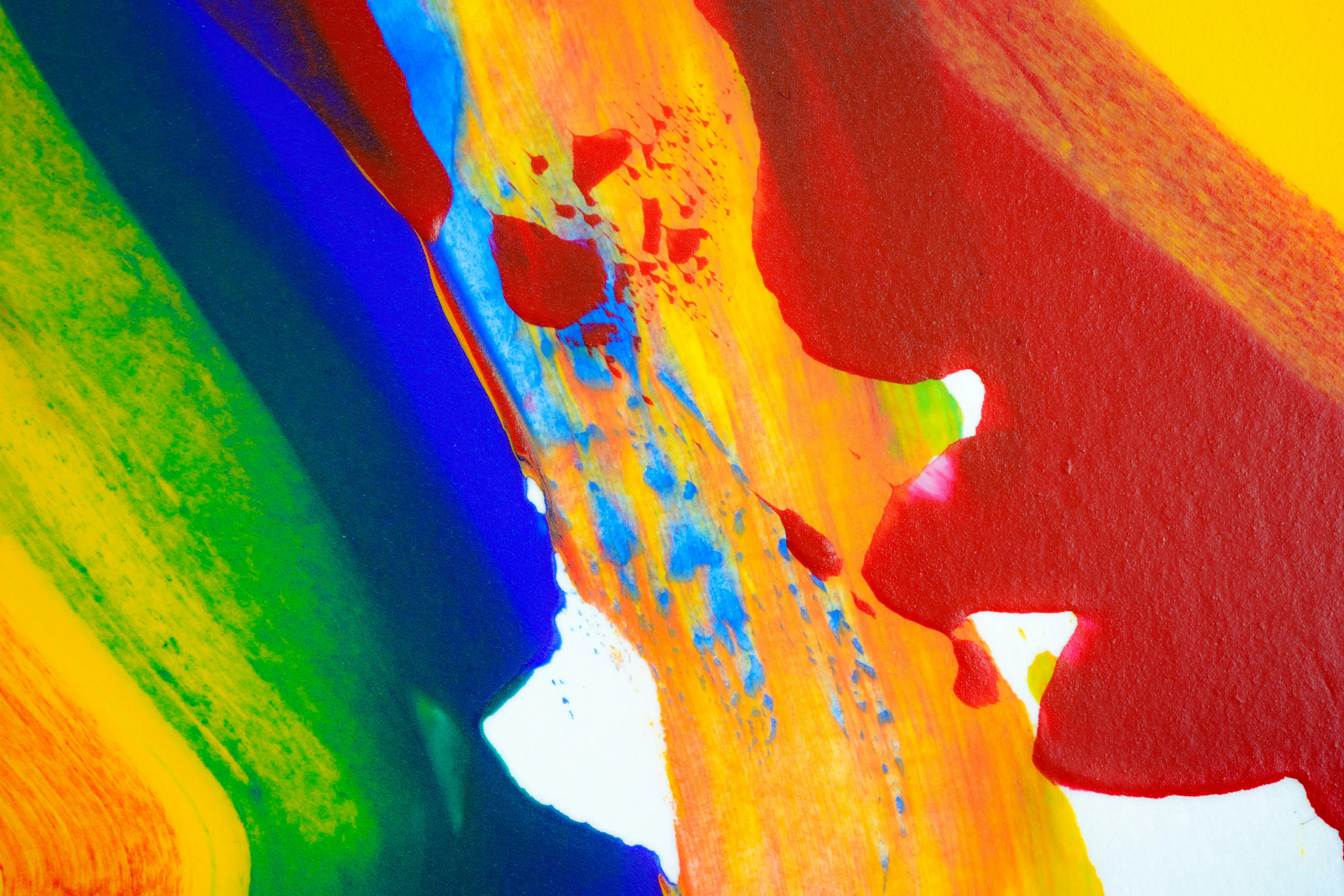 Colorful Art : 7 Vibrant Ways to Transform Your Space !
