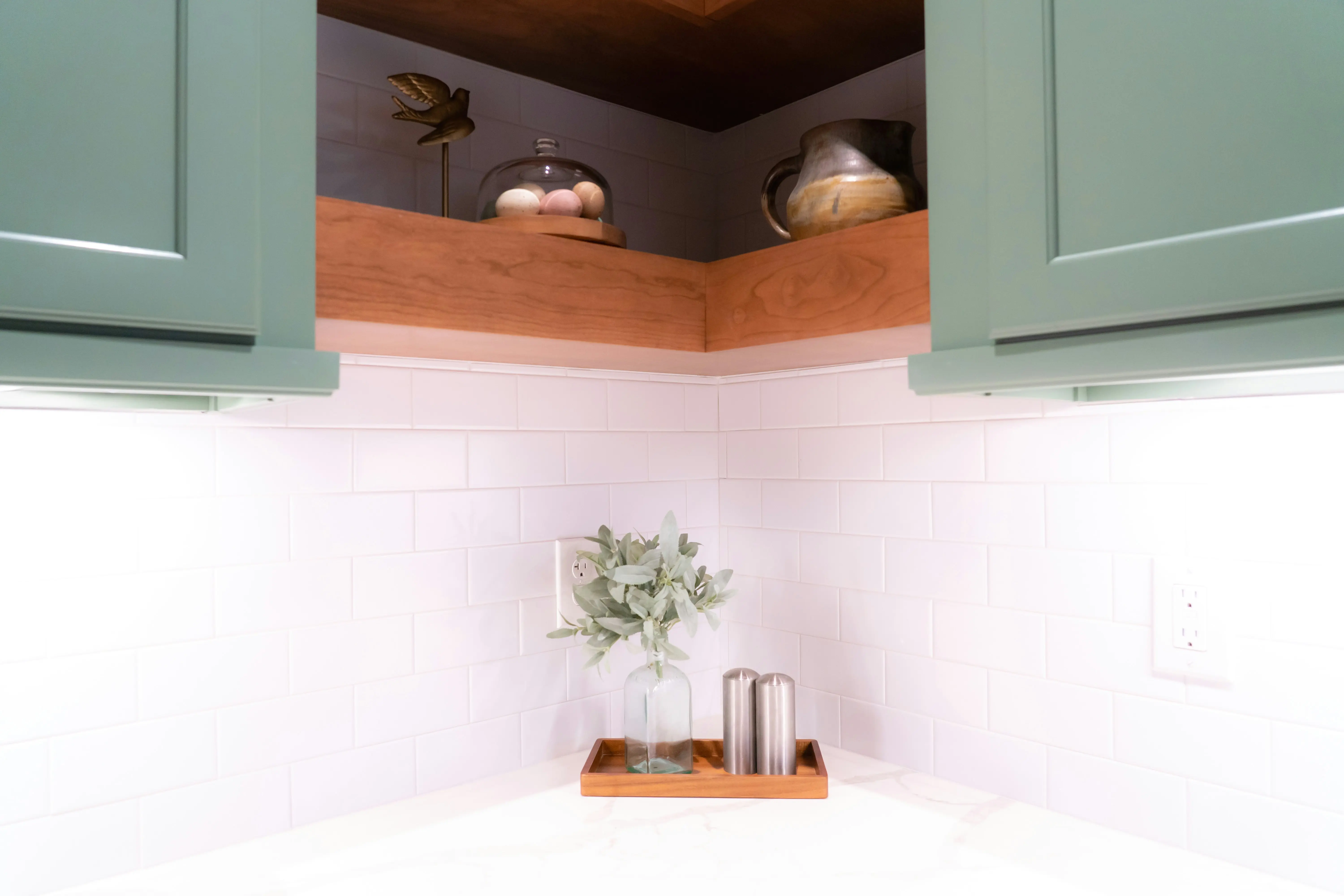 Corner Cabinets for Kitchens : 5 Brilliant Ideas !