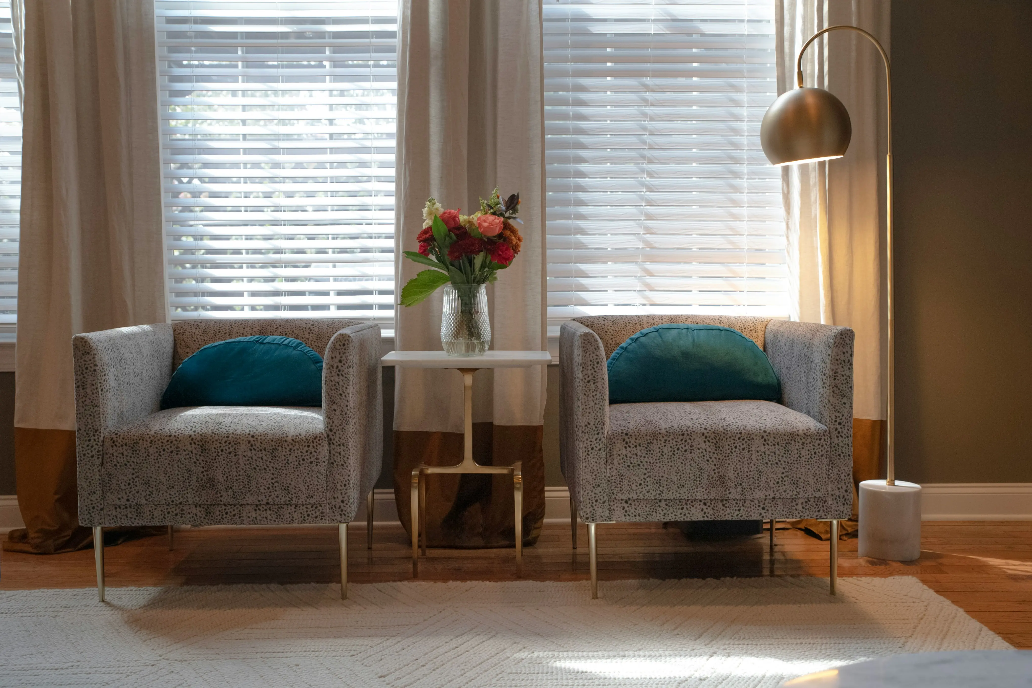 Living Room Chairs Set of 2 : 7 Amazing Duos !