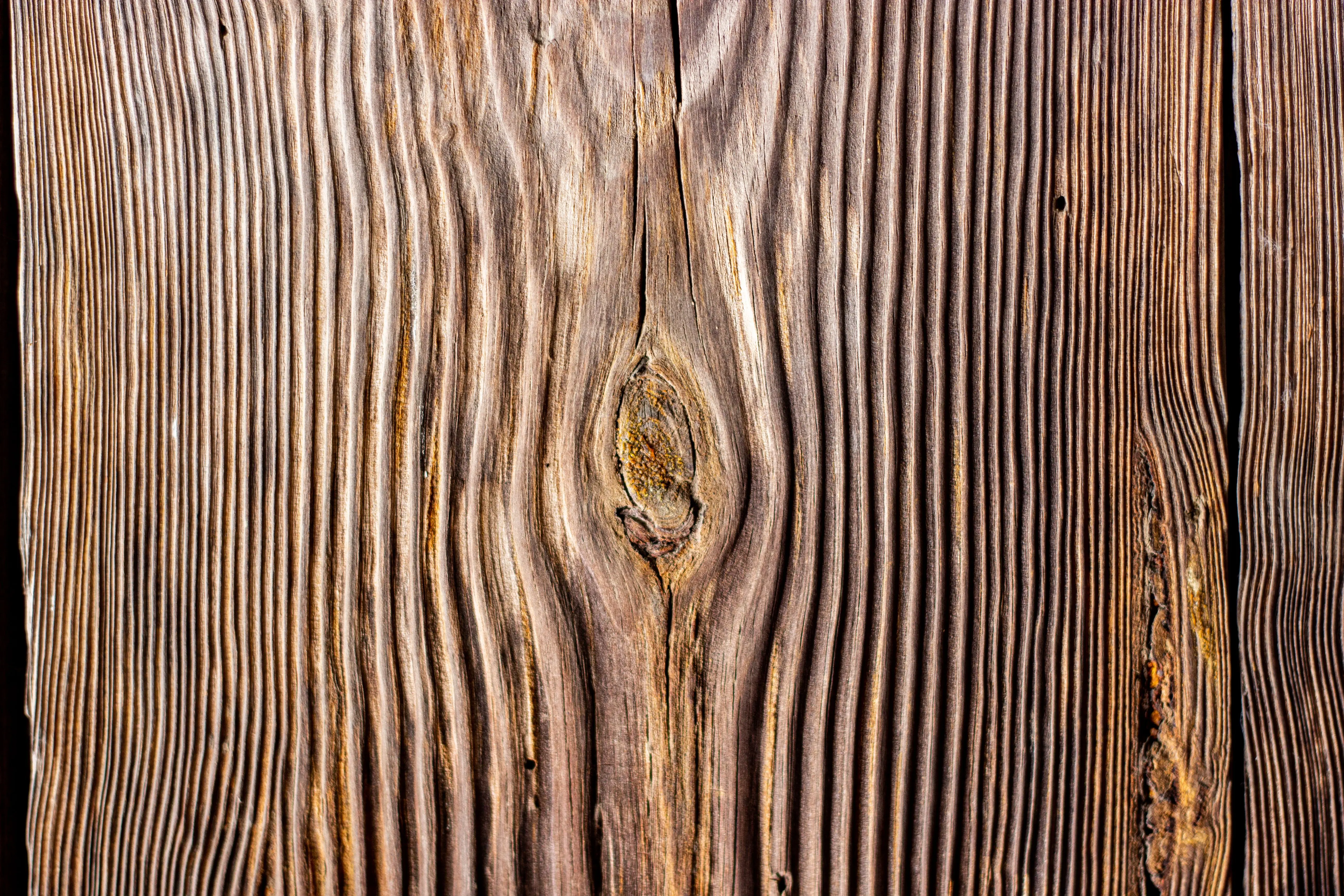 wood wall shelf Detailed view of wooden texture showing natural grain patterns and rich brown hues.