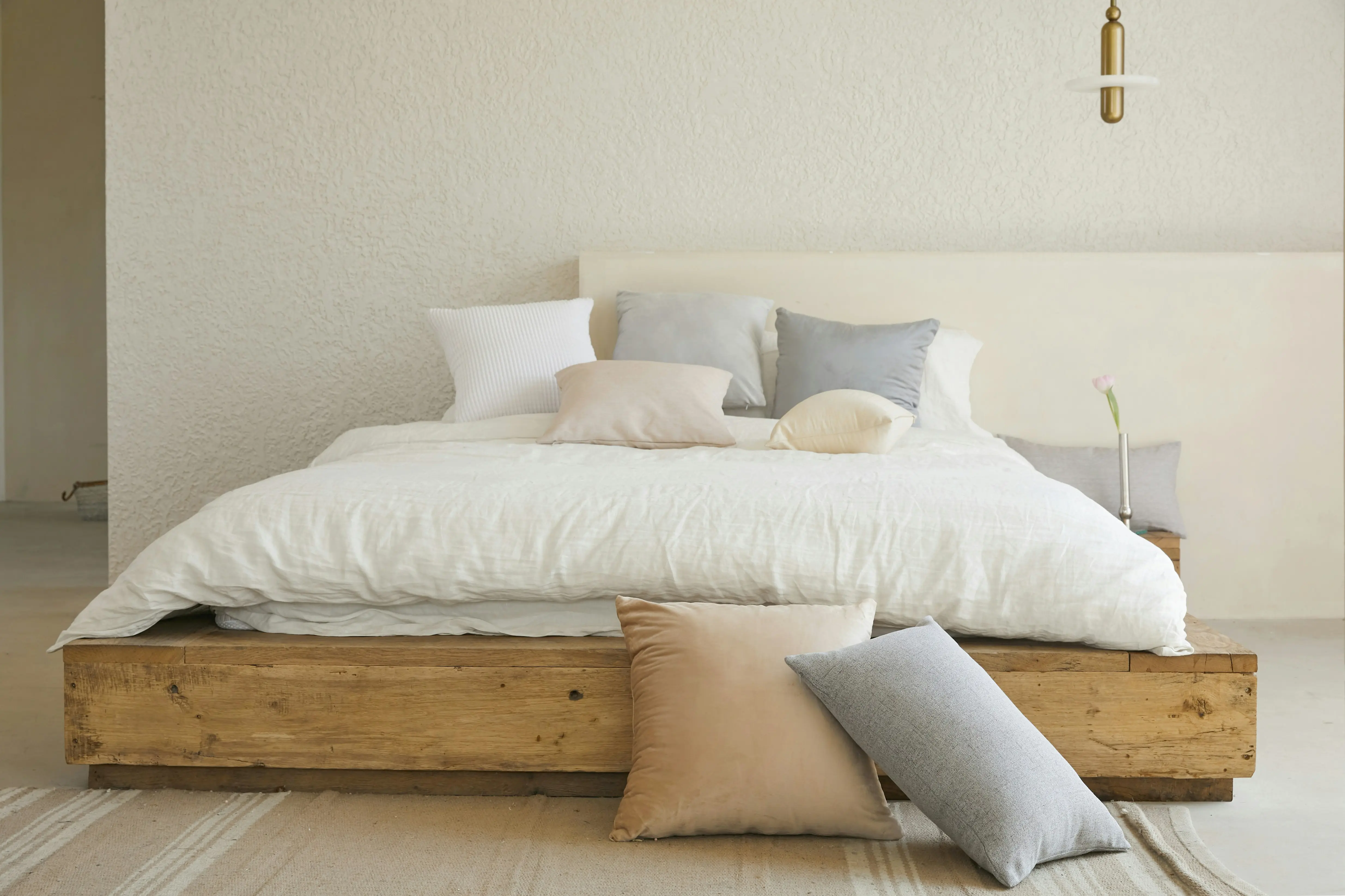 California King Bed Frame with Storage : 5 Clever Maximizers