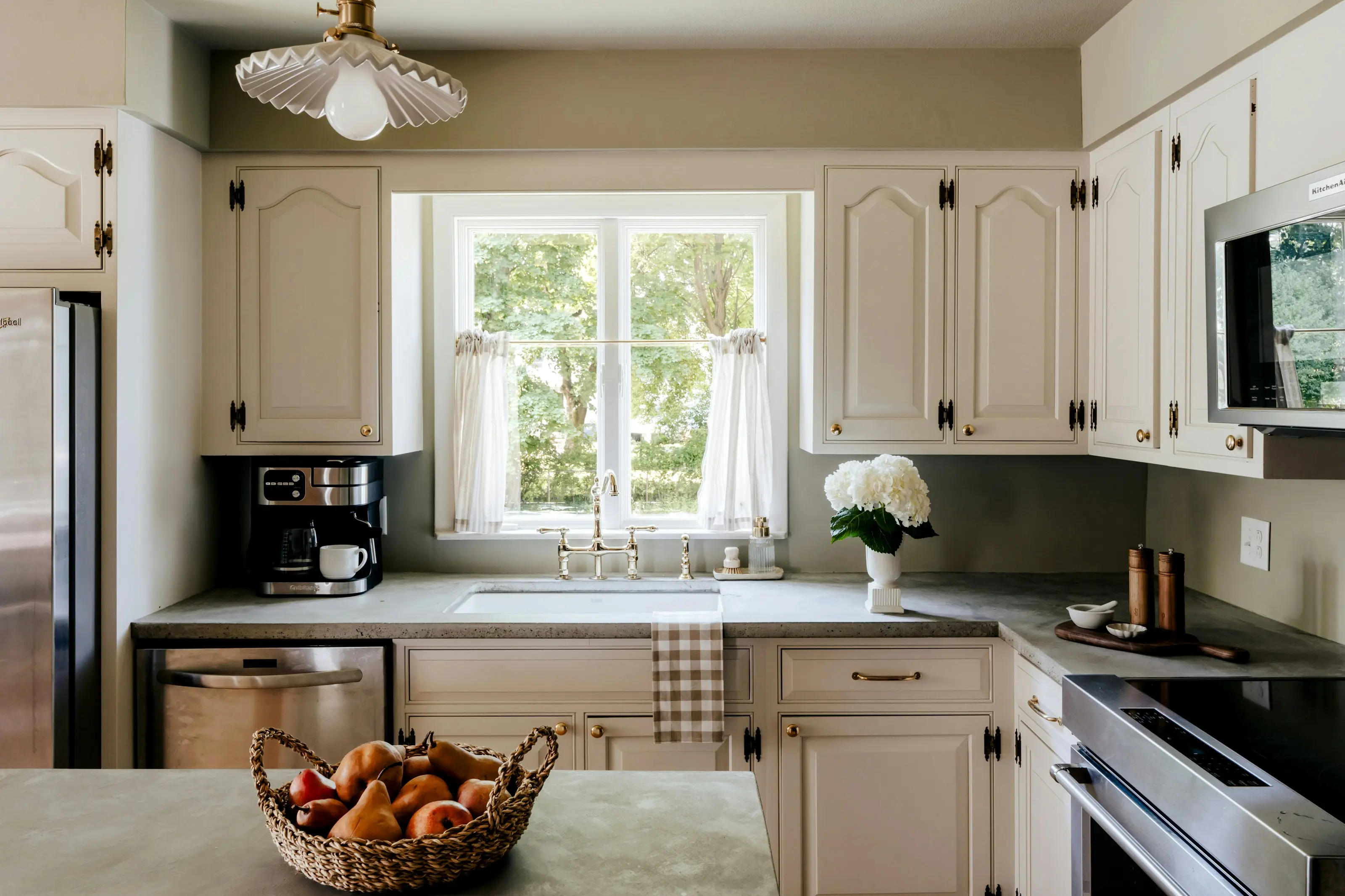 Farmhouse Kitchen Cabinets : 5 Amazing Styles