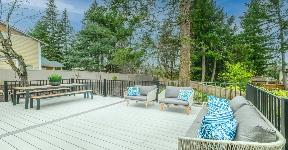 screened in deck