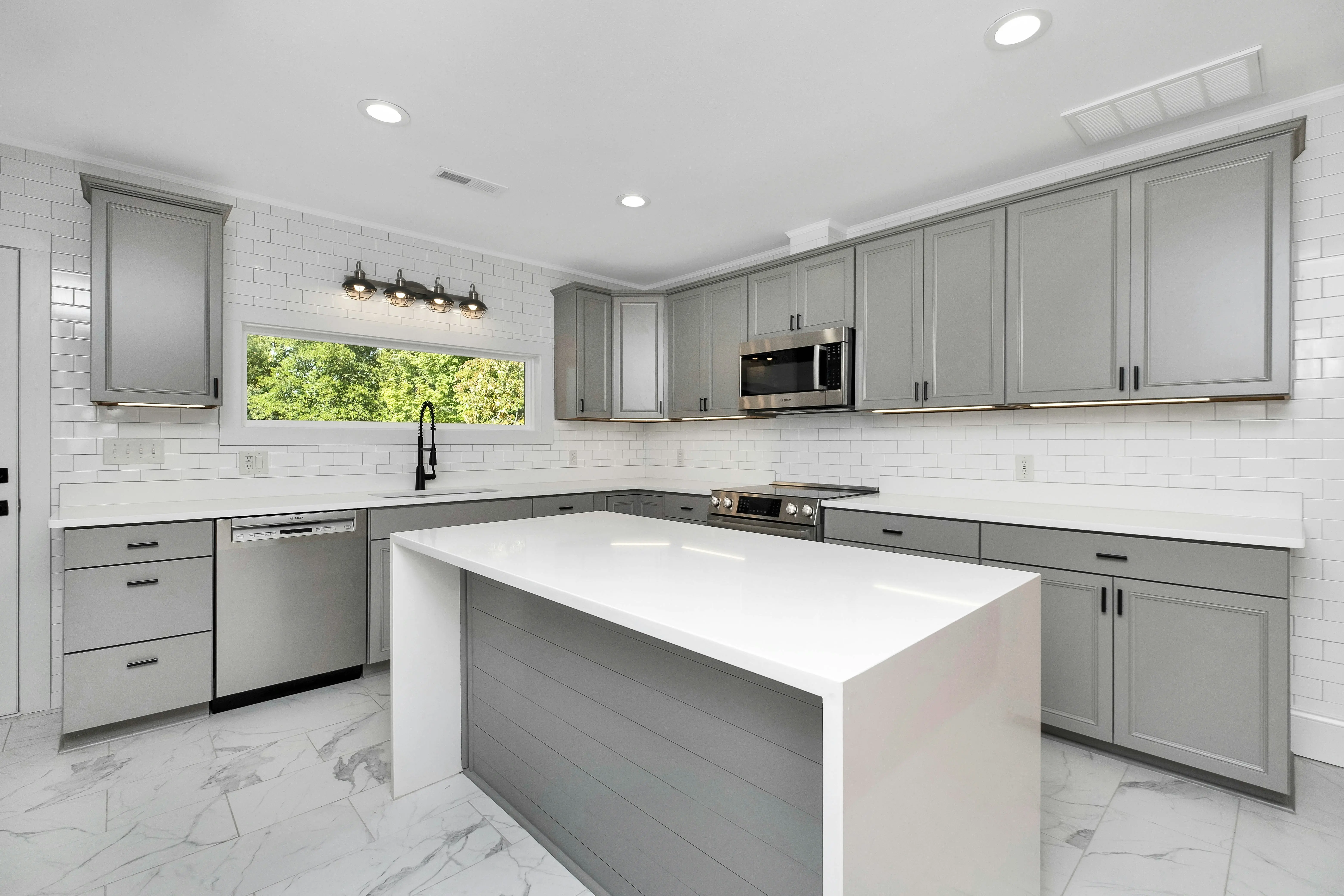 Dark Grey Kitchen Cabinets : 5 Amazing Design Ideas