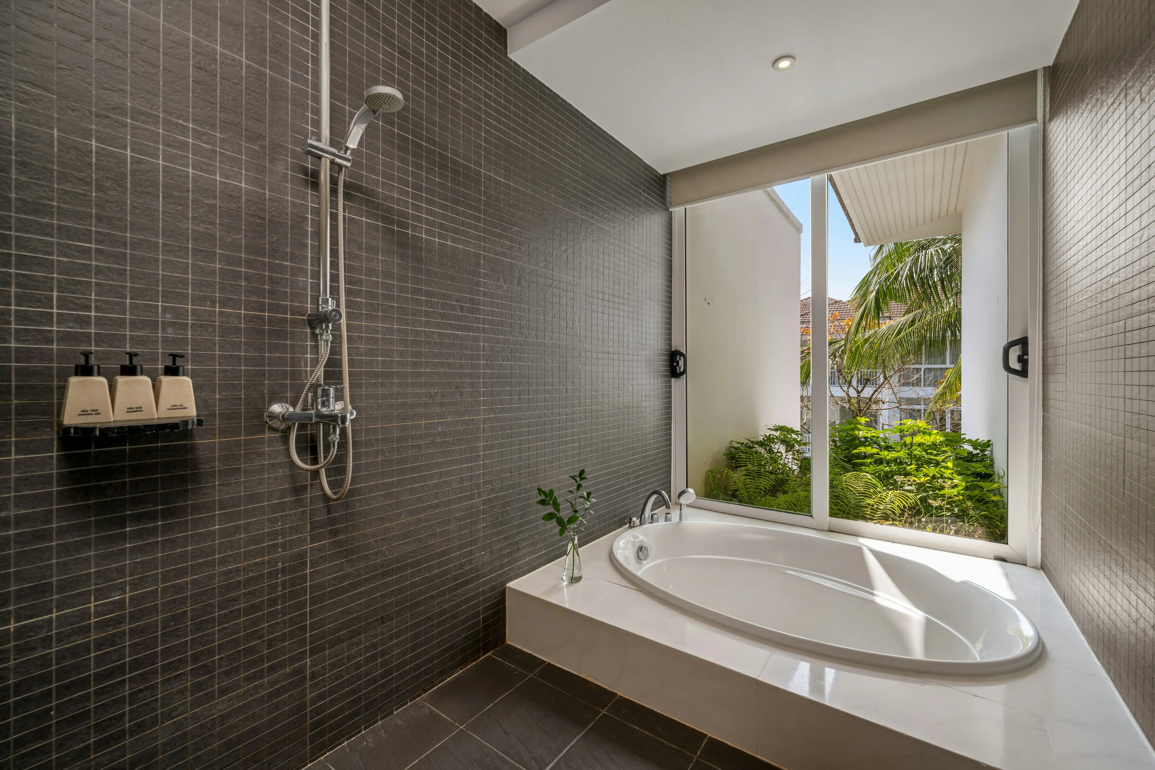 Green Shower Tile : 7 Stunning Ideas for Your Oasis