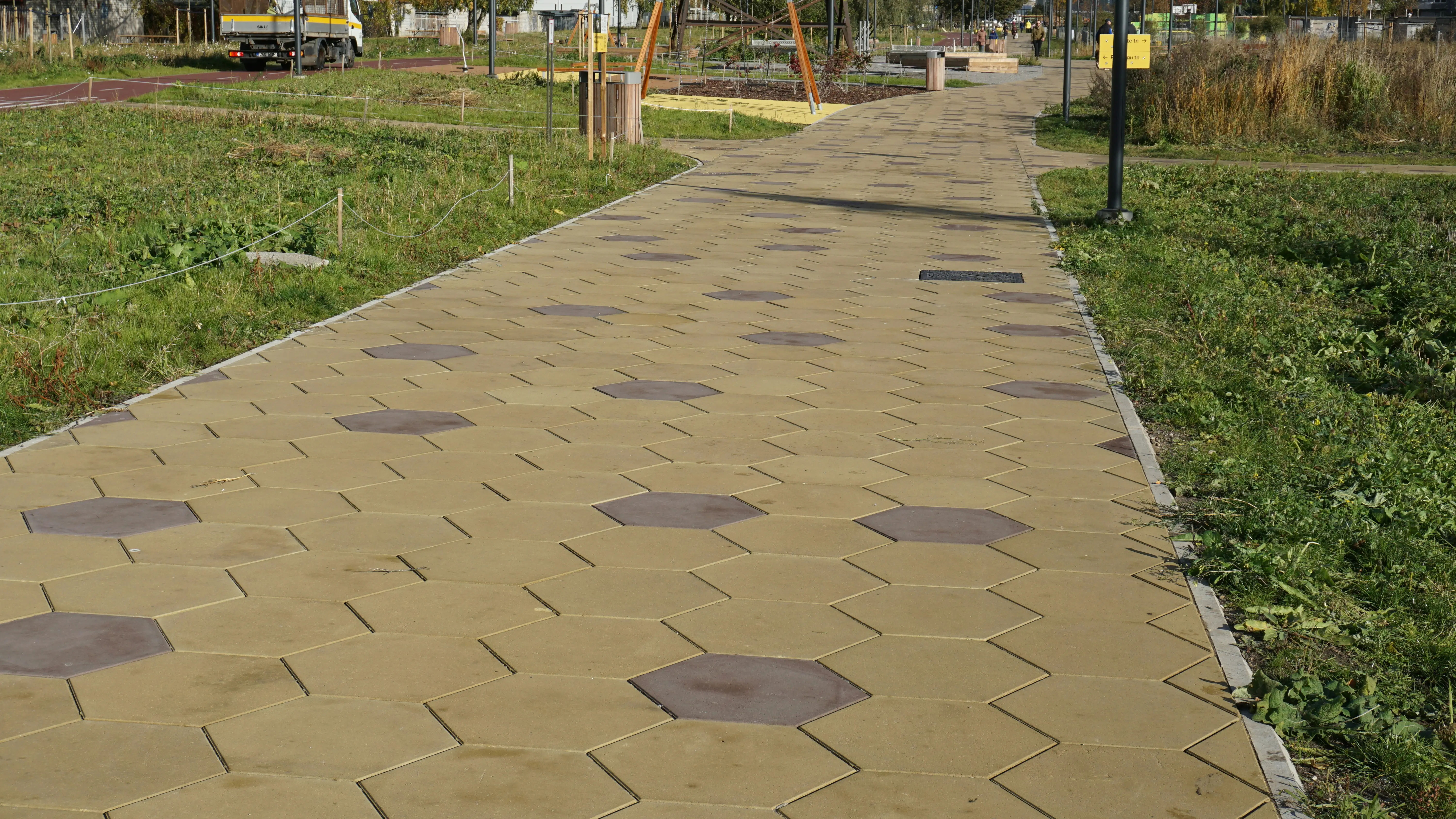 Paver Patterns : 7 Amazing Designs for Your Patio