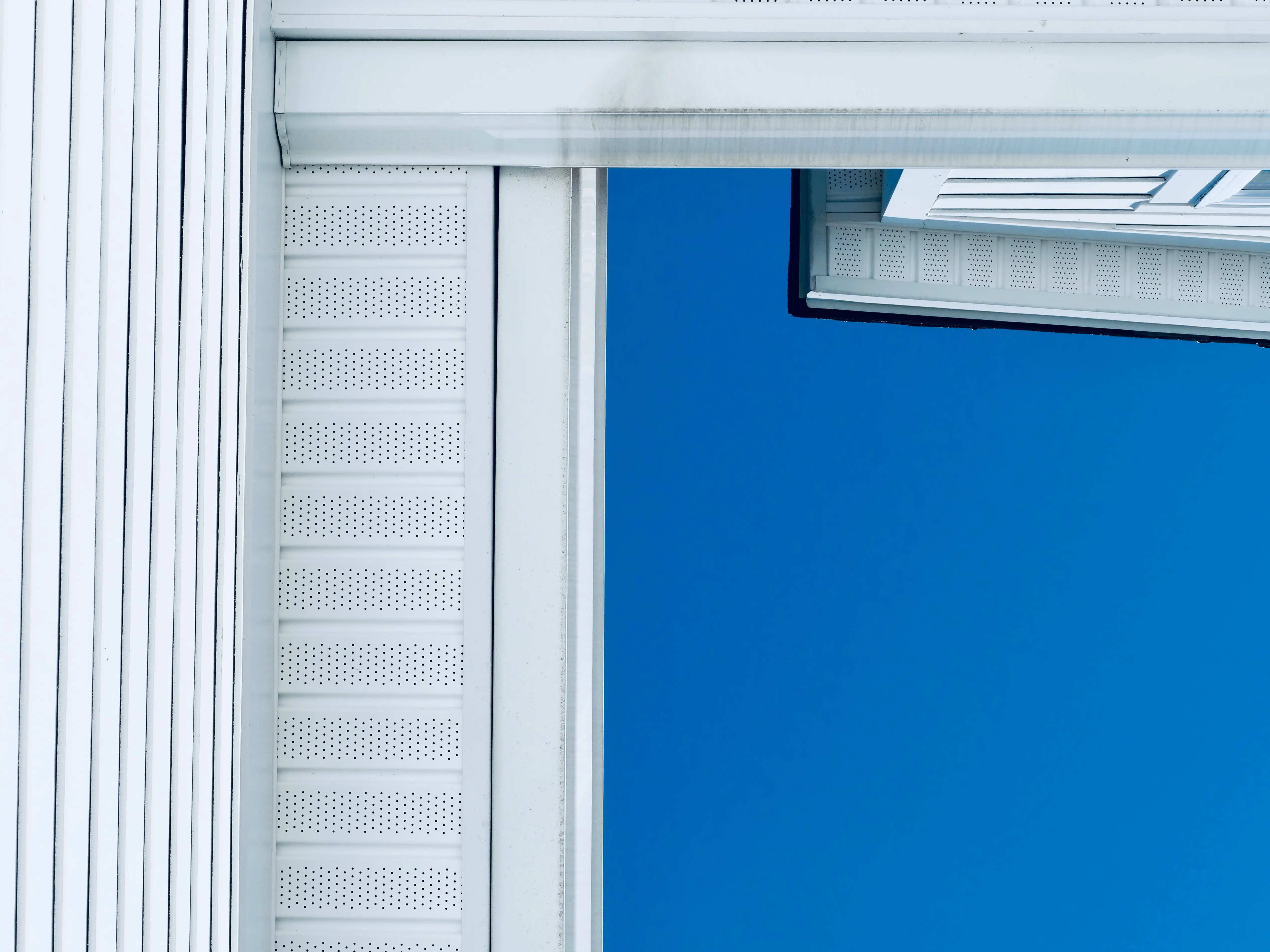 White Vinyl Siding : 7 Amazing Benefits for Your Home