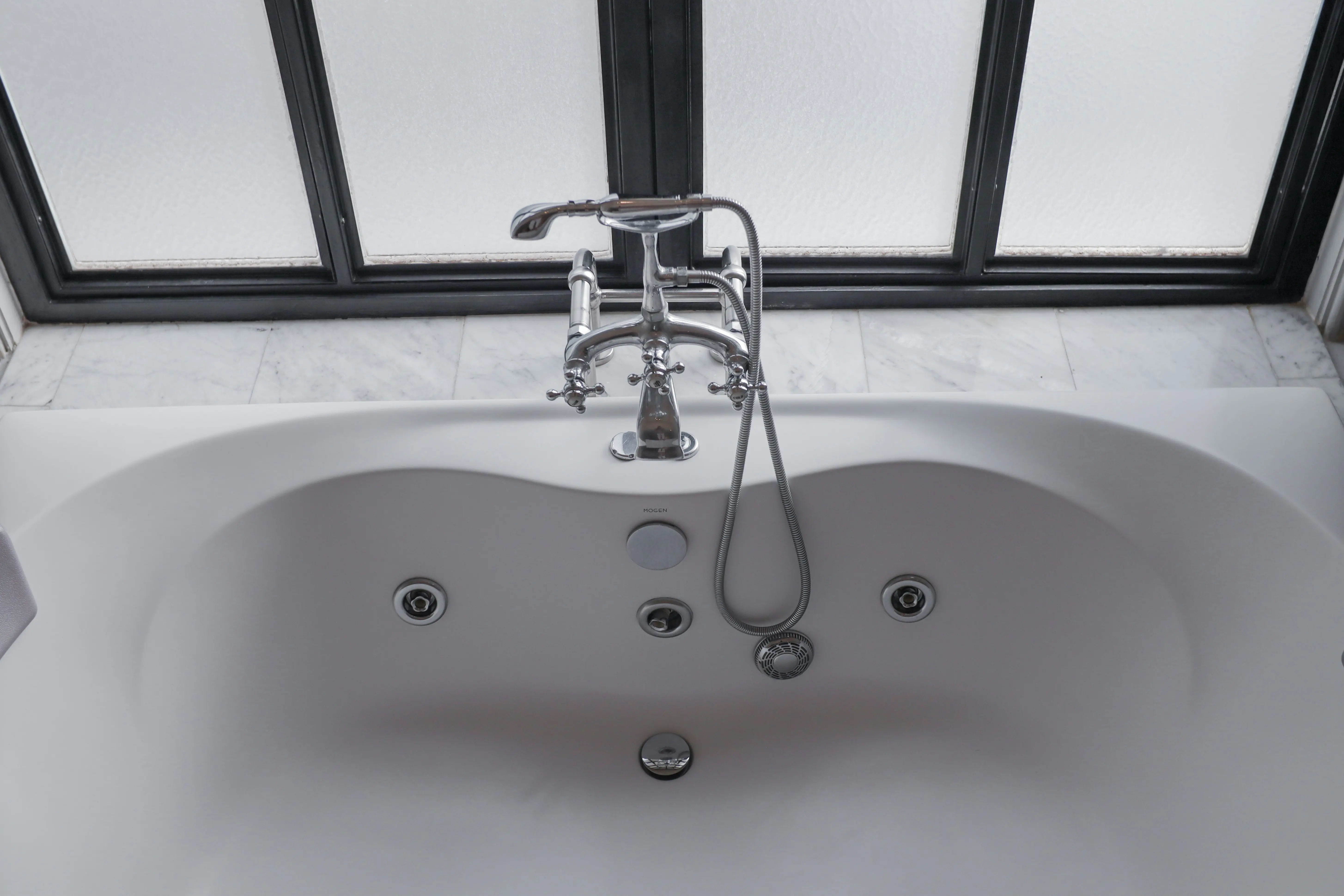 Tub Inside Shower : 5 Amazing Remodel Ideas !