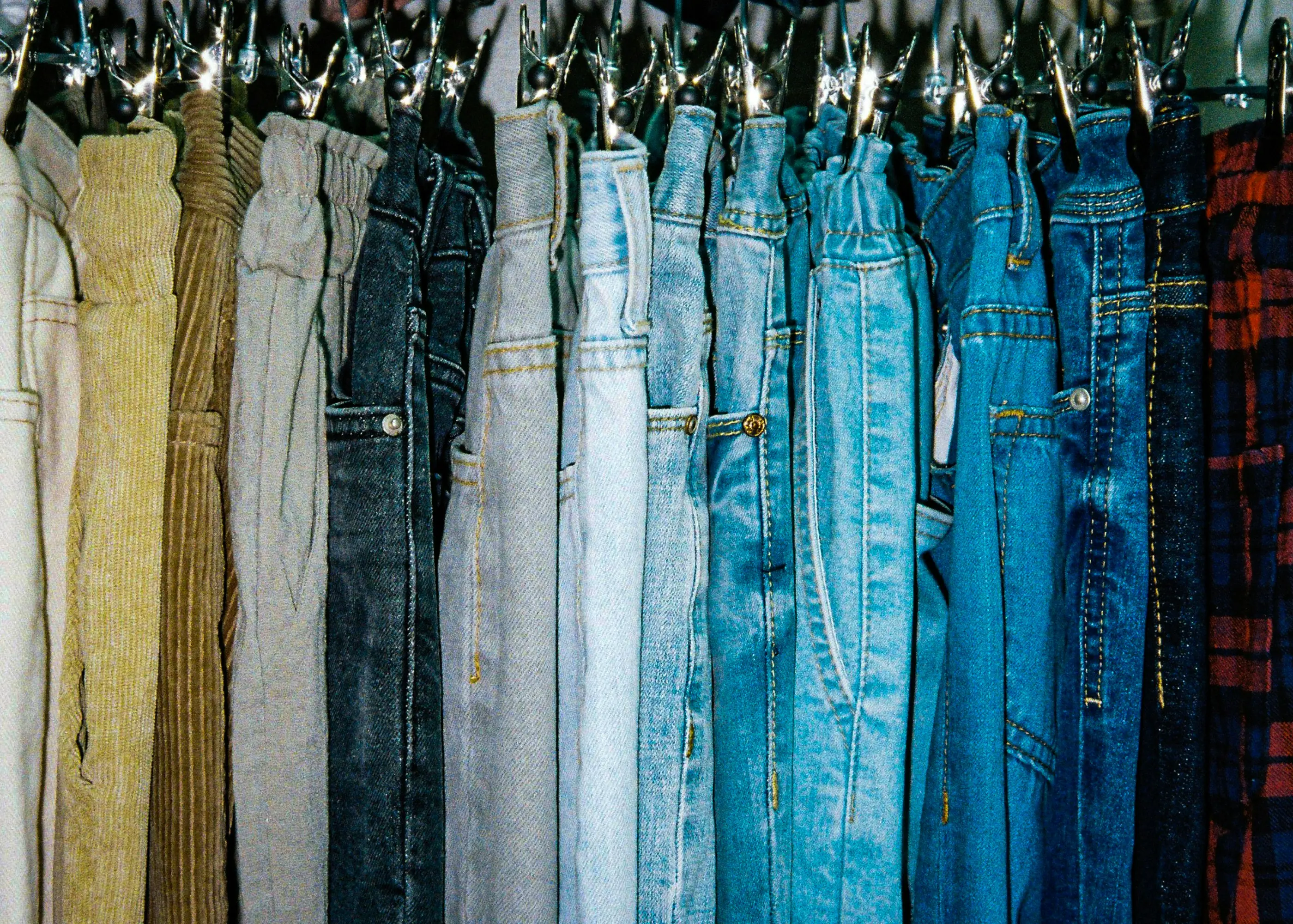 How to Get Blood Stains Out of Jeans : 7 Amazing Hacks !