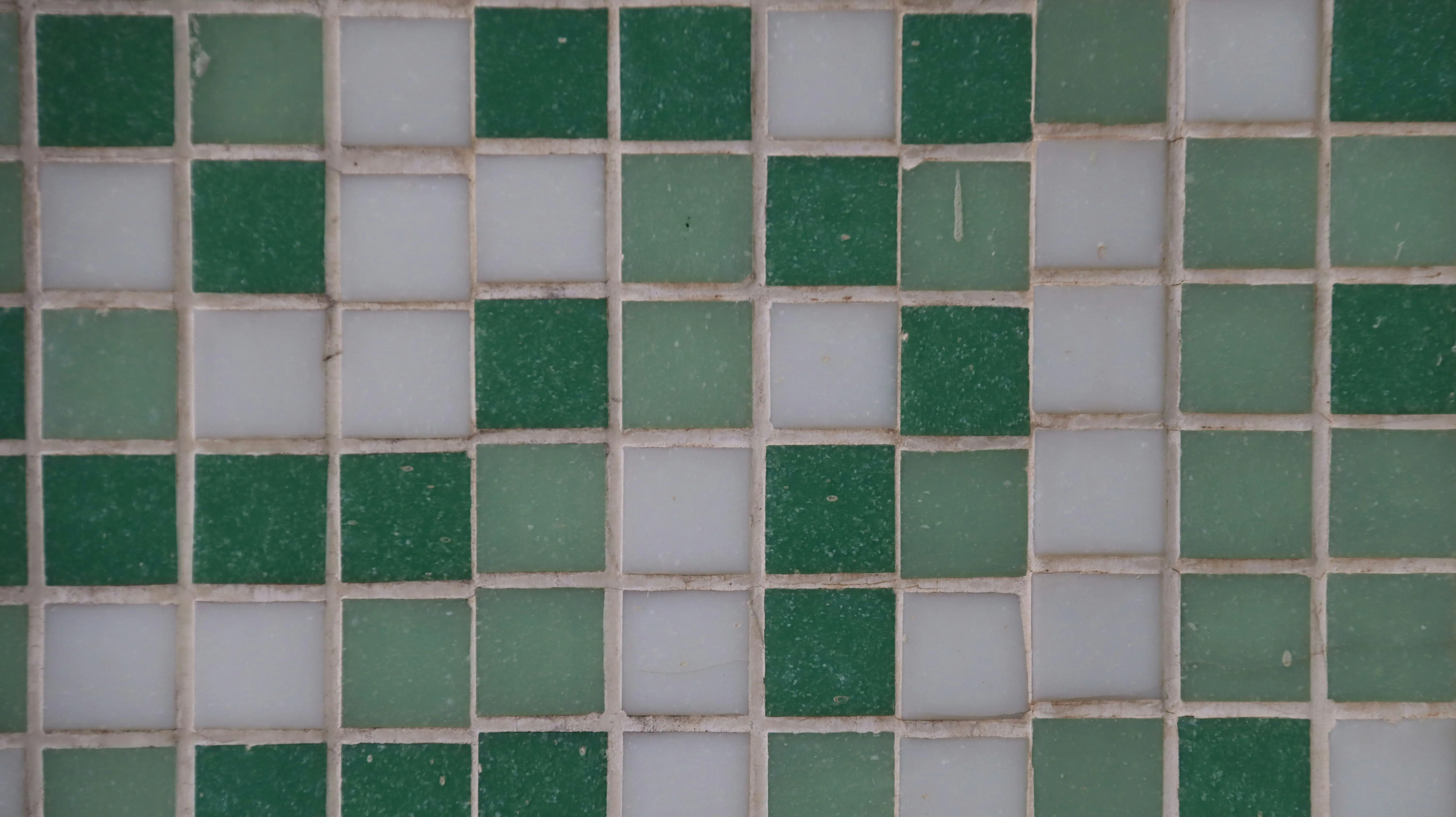 Tiling Glass Tiles : 7 Amazing Tips for Success