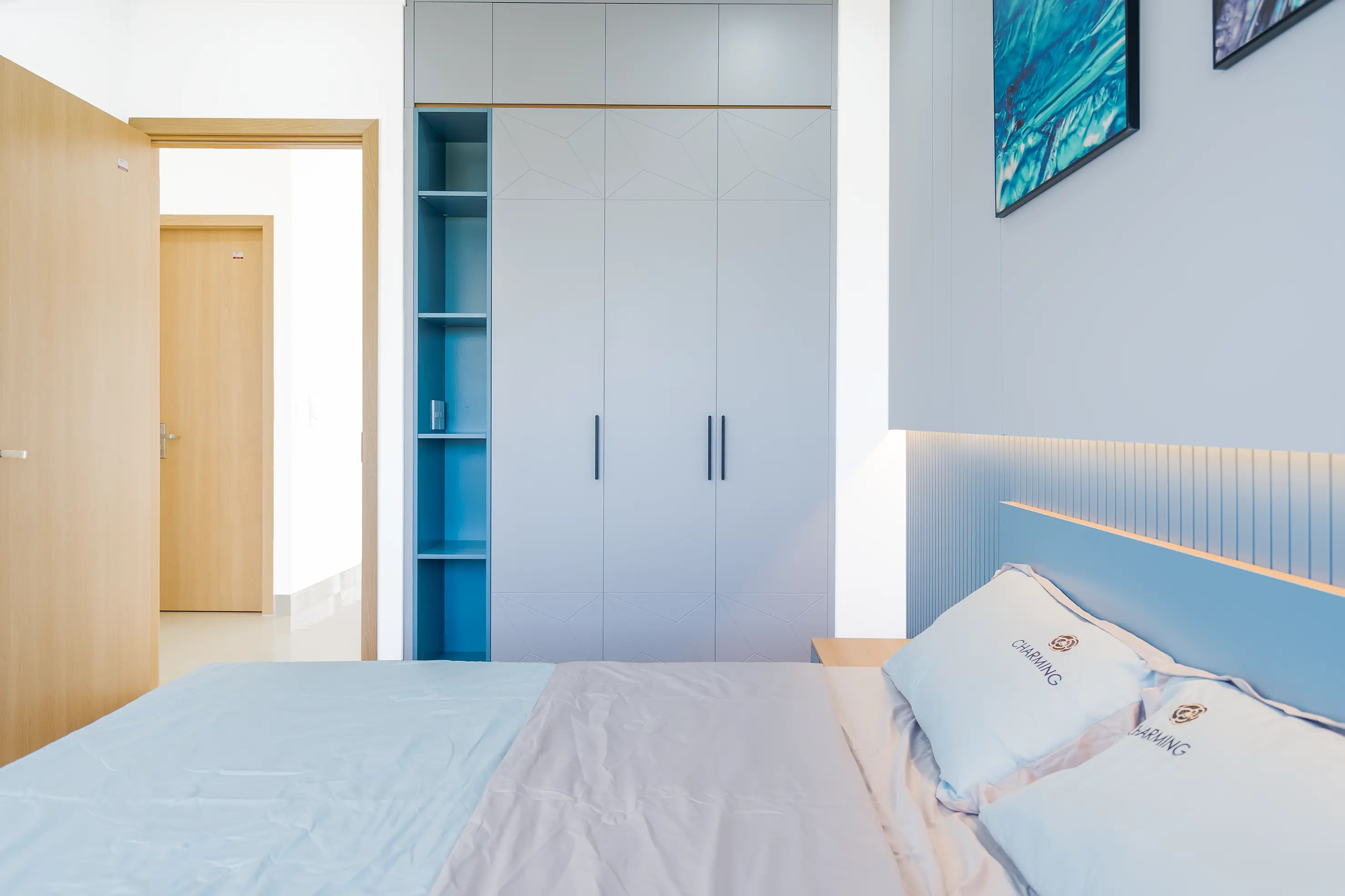 queen bed storage bed Contemporary bedroom interior with modern furniture and stylish decor elements.