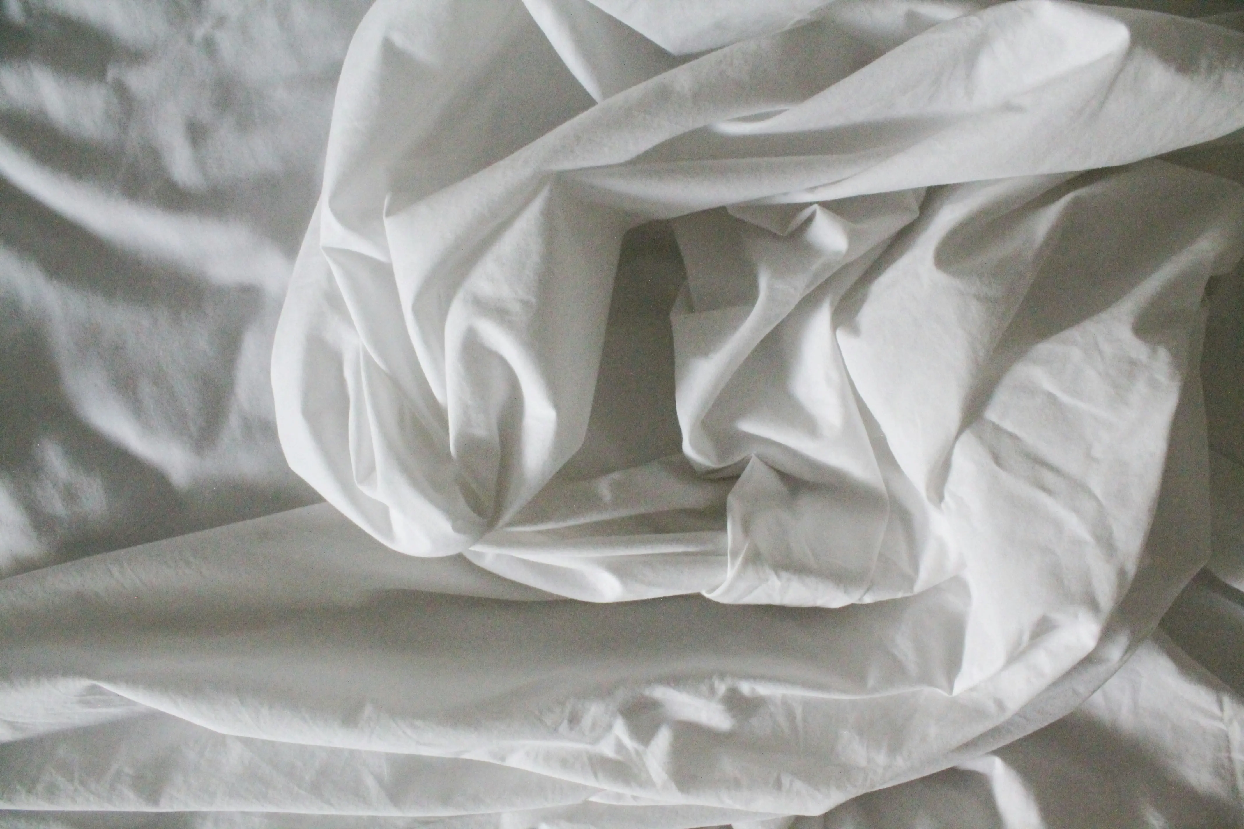 How to Get Blood Off Sheets : 5 Quick Tips !